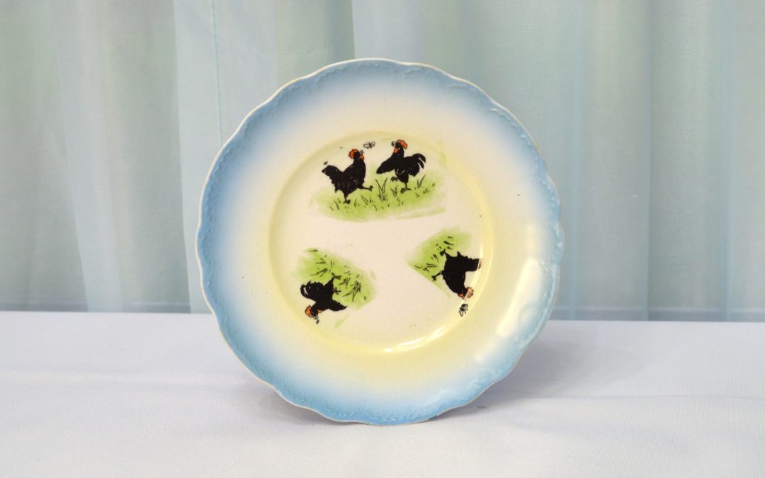 Homer Laughlin Hudson Child’s Plate with Anachronistic Roosters?